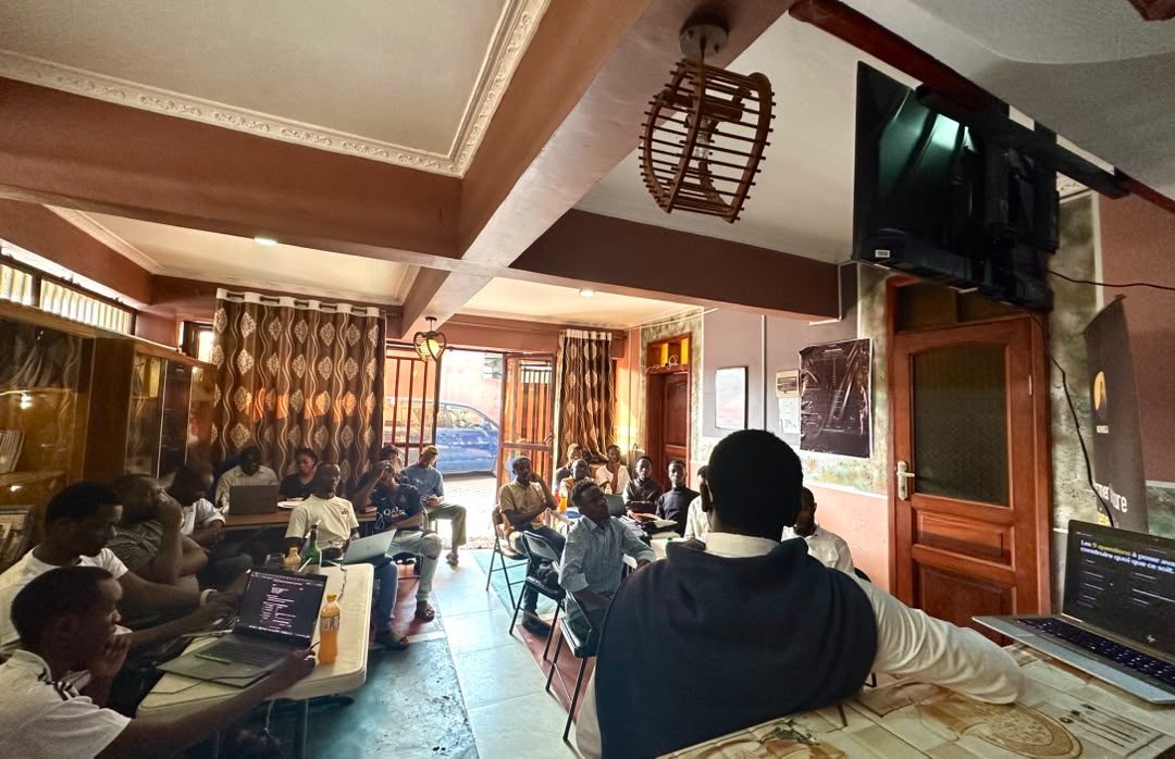 Vue d'ensemble du meetup au Genesis Bar